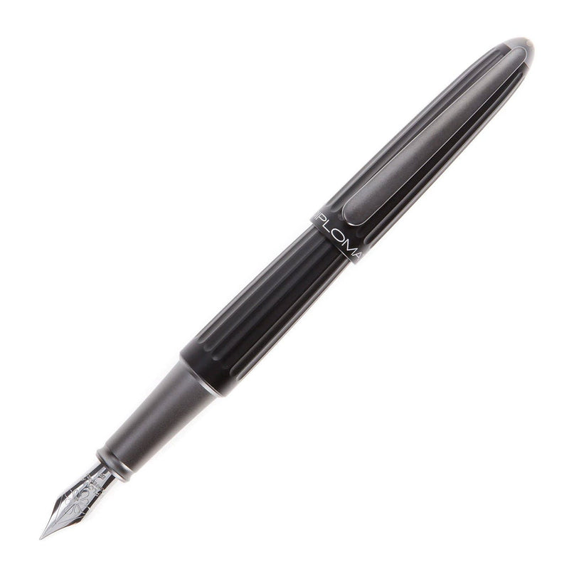 Diplomat | Diplomat Aero Fountain Pen, Black
