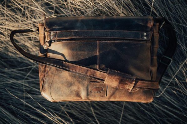 Kodiak Leather | Kasilof Messenger 18″ (Antique Brown)