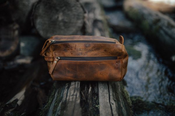 Kodiak Leather | Leather Toiletry Bag (Mid Brown)